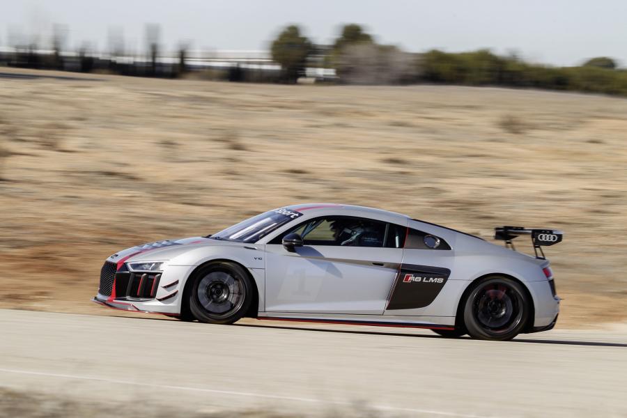  Audi R8 LMS GT4 2017 года  (фото 19 из 37)